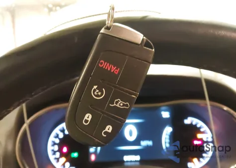 2015 Jeep Grand Cherokee Limited из США, поврежденный, VIN 1C4RJFBG5FC680180